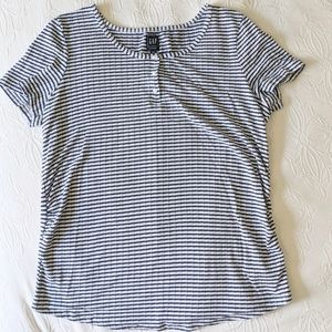 Gap Maternity Ribbed Henley Tshirt